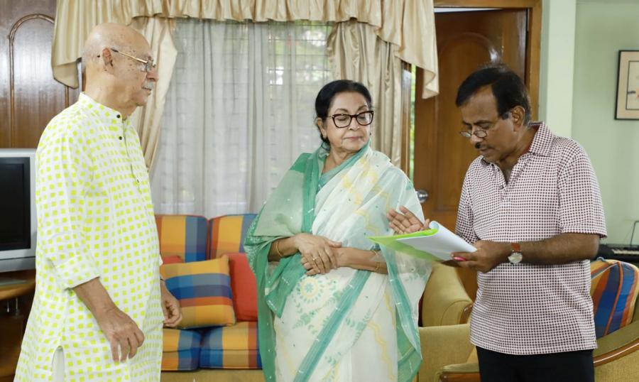 ভাষা বিকৃতি নিয়ে নাটক হানিফ সংকেতের