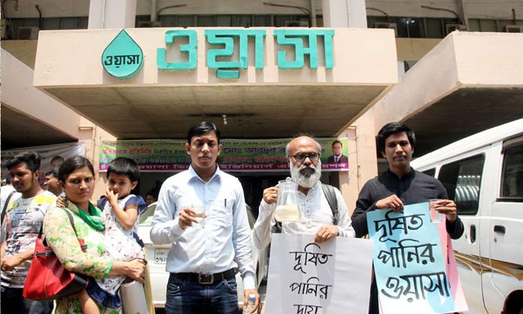 শরবত নিয়ে নগরবাসী, পাওয়া গেল না ওয়াসার এমডিকে