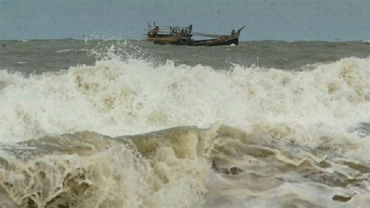 পটুয়াখালীতে ডুবে যাওয়া ট্রলারের নিখোঁজ ১২ জেলে উদ্ধার 