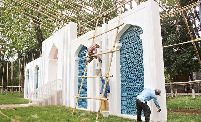 ঈদের নামাজে প্রস্তুত হচ্ছে জাতীয় ঈদগাহ