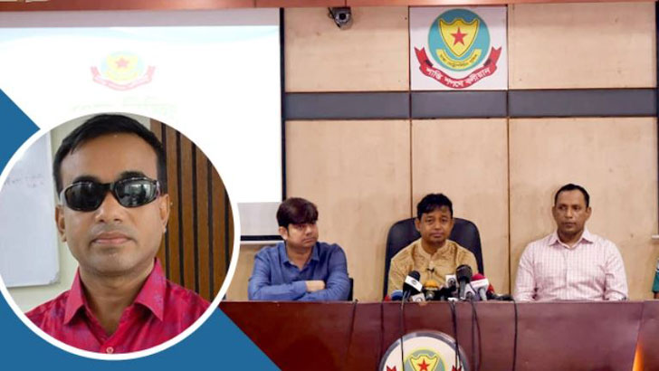 একই গাড়ি কয়েক জনের কাছে বেচে কোটি কোটি টাকার মালিক ইউপি চেয়ারম্যান জাকির