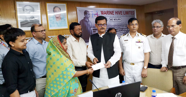 সড়ক দুর্ঘটনায় নিহত নাবিকের পরিবারকে ৮৩ লাখ টাকা ক্ষতিপূরণ
