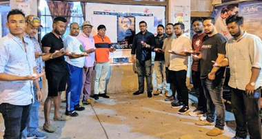 টরন্টোতে শোকের মাসের প্রথম প্রহরে কানাডা স্বেচ্ছাসেবক লীগের মোমবাতি প্রজ্বলন