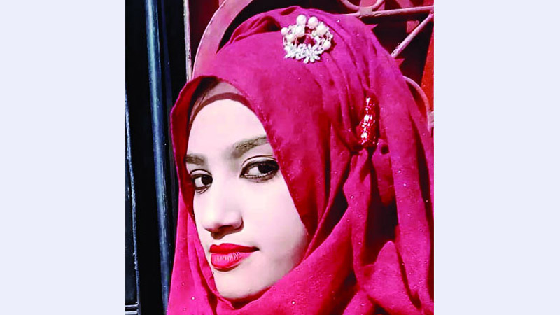 পাঁচ মাসের গর্ভের সন্তান নিয়েই ‘কিলিং মিশনে’ মণি!