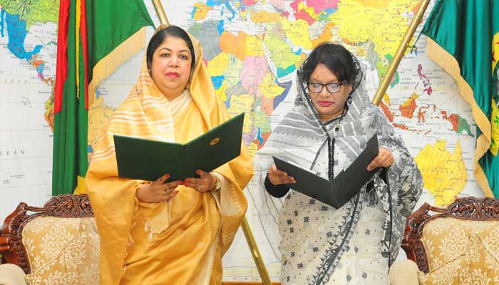 এমপি হিসেবে শপথ নিলেন সালমা চৌধুরী