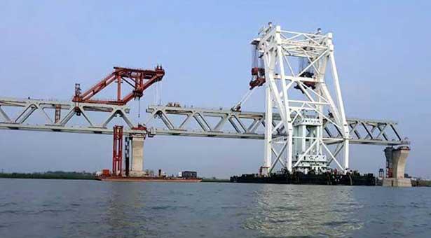ঘূর্ণিঝড়ের আশঙ্কায় বসছে না পদ্মাসেতুর স্প্যান!