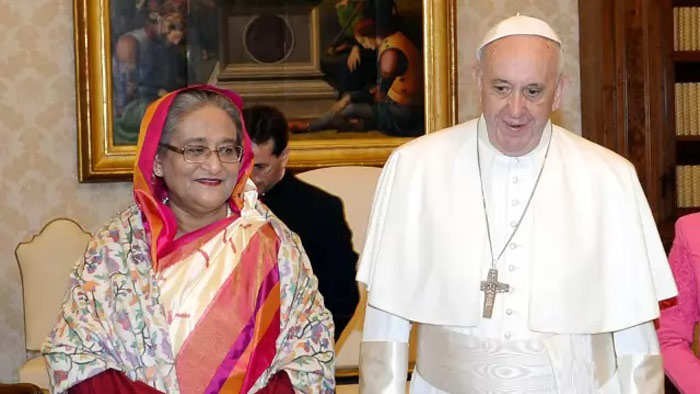 পোপের সঙ্গে প্রধানমন্ত্রীর কুশল বিনিময়