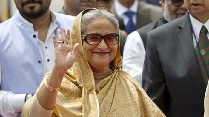 দেশে ফিরেছেন প্রধানমন্ত্রী