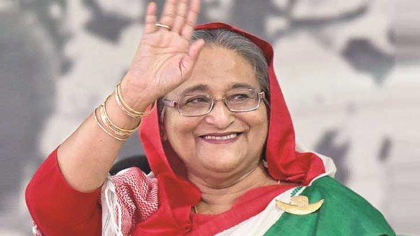 দশদিনের সফর শেষে দেশে ফিরেছেন প্রধানমন্ত্রী