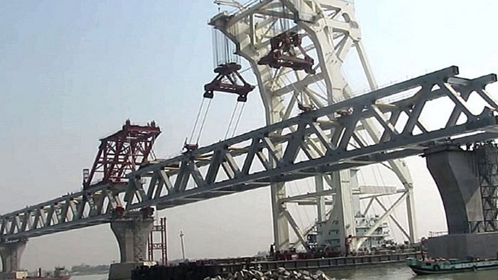 পদ্মা সেতুর ৩৪তম স্প্যান বসেছে