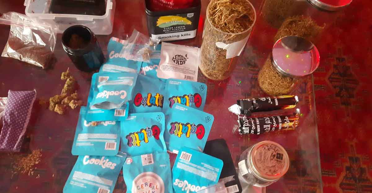 বনানীর আবাসিক ভবনে মাদকের বার, সুইস-বাংলাদেশি নাগরিক আটক