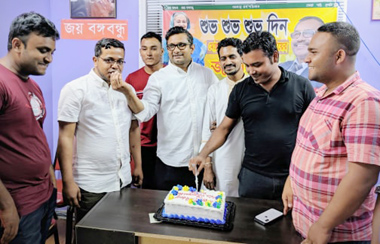 মোল্লা মোঃ আবু কাওছার এর ৬০ তম জন্মদিনের কেক কাটল কানাডা আওয়ামী স্বেচ্ছাসেবক লীগ