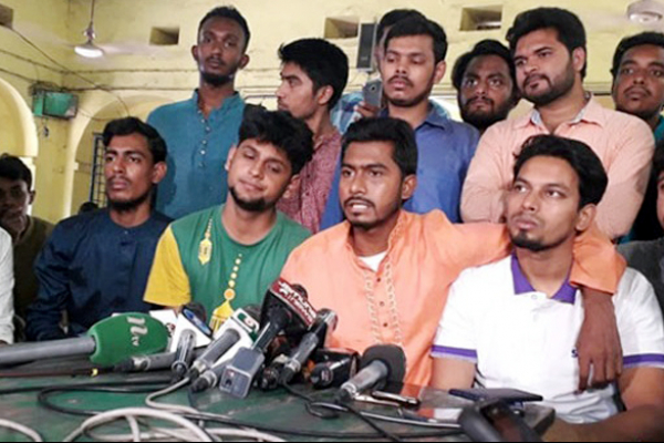 ছাত্রলীগের তৎপরতা জঙ্গি কার্যক্রমের দিকে ধাবিত হচ্ছে : ভিপি নুর