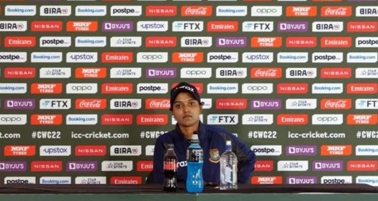 বৃষ্টির মধ্যেও খেলা চালানোয় অসন্তুষ্ট জ্যোতি