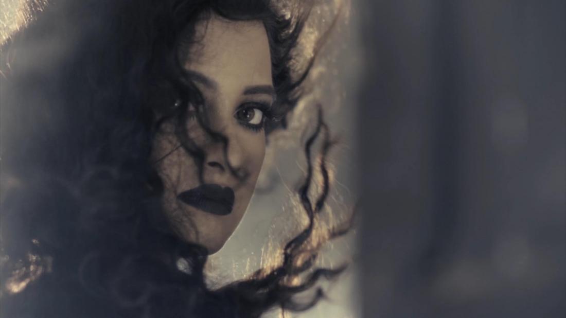 কণ্ঠে ‘বৃষ্টি’র গান, ভিডিওতে অচেনা সিঁথি