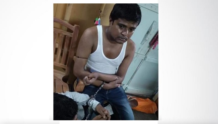 পিরোজপুরে ৩০৩ বোতল ফেনসিডিলসহ আটক প্রাথমিক শিক্ষক বরখাস্ত