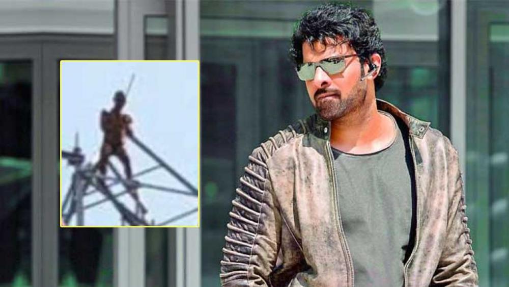 প্রভাসের সঙ্গে দেখা না হলে আত্মহত্যার হুমকি!