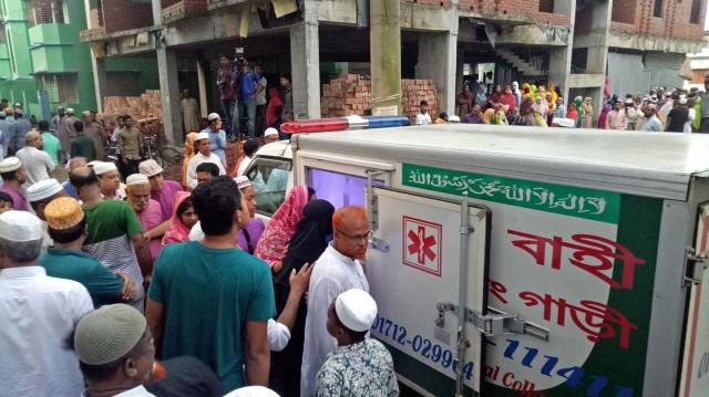 মায়ের একটি কলিজা ছিদ্র হয়ে গেছে