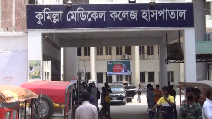 মাদক ব্যবসায় বাধা দেয়ায় নারী-শিশুসহ ৬ জনকে কুপিয়ে জখম